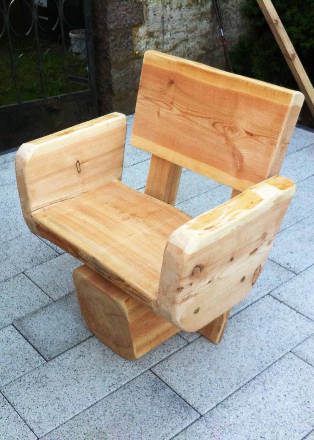 Einzelstück Stuhl mit Armlehnen